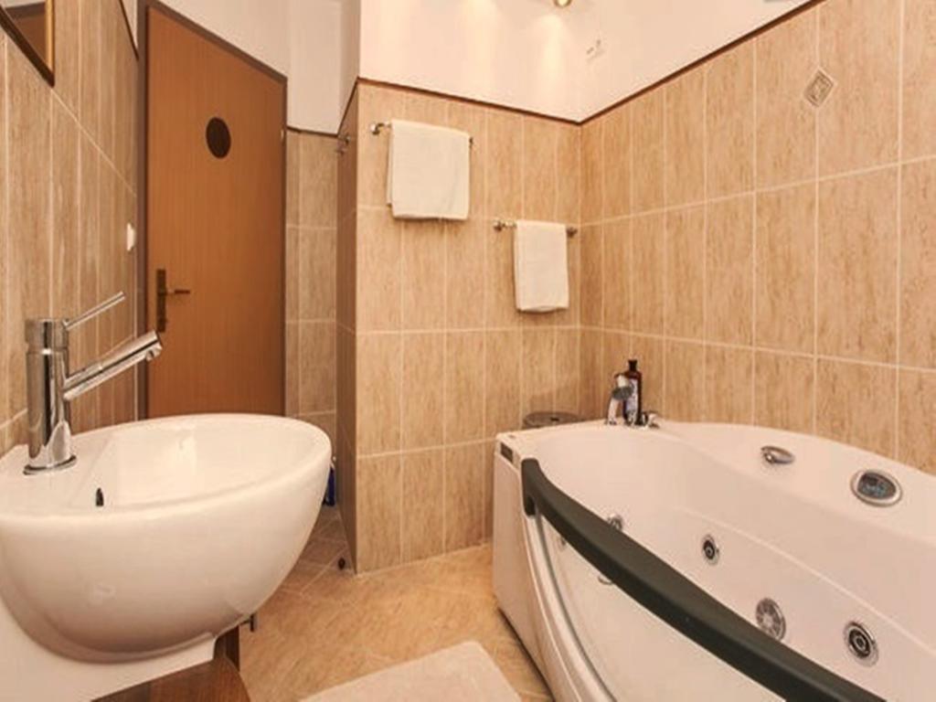 120 M2 Center Apartment